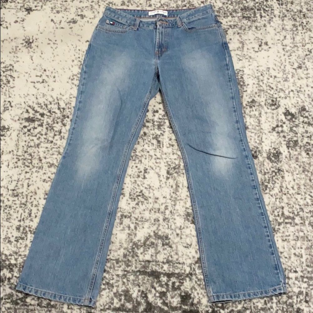 Vtg Tommy Hilfiger Jeans size 8 in GUC 9.5 inch rise boot cut EUC 2002 y2k